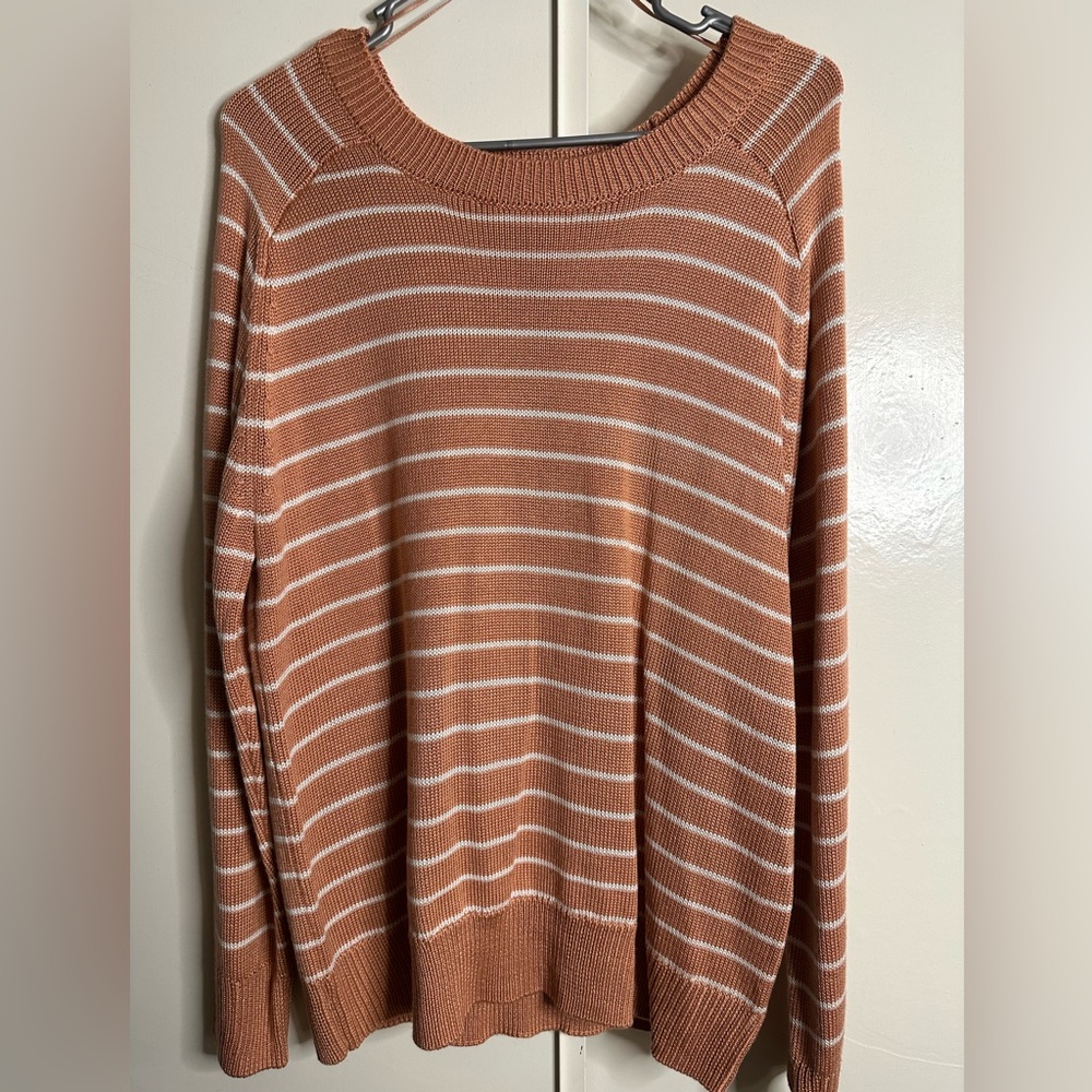 Liz Claiborne Women's Sweater - salmon and white stripes